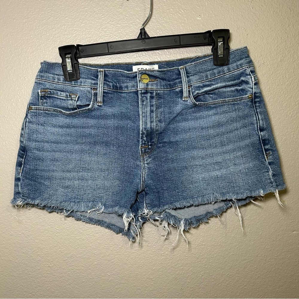 FRAME Demin Le Cutoff Bixby raw distressed hem shorts women’s size 28
